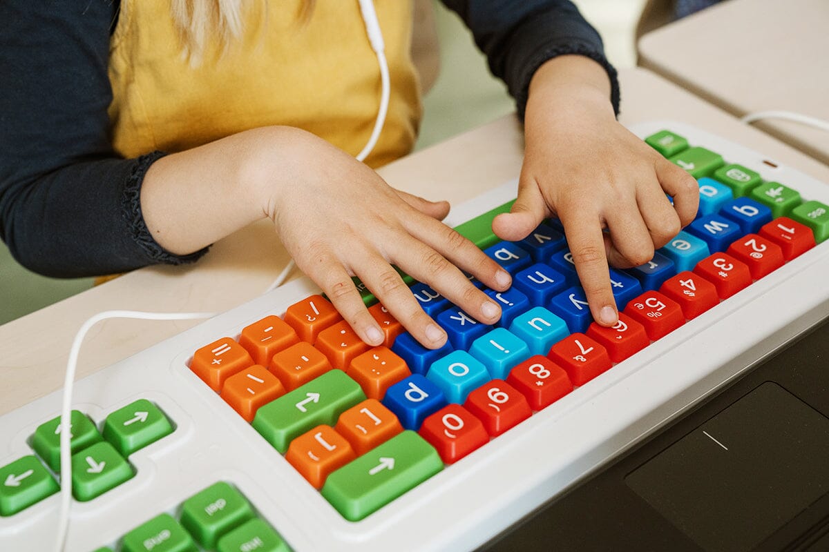 Clevy Large Keys Keyboard 3 - Uppercase - Bridges Canada